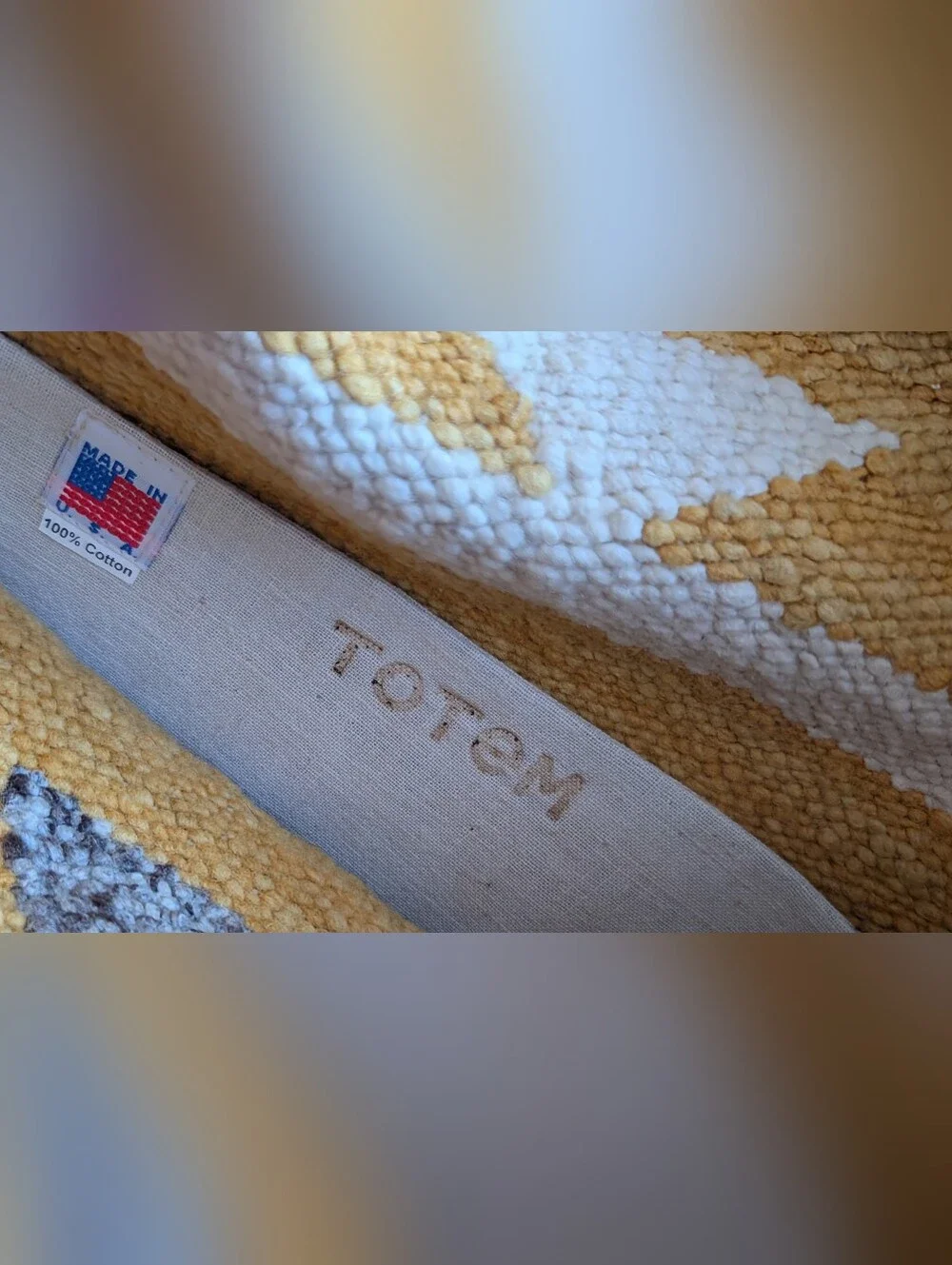 Totem handwoven fringe